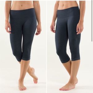 Lululemon In The Flow Crop II Heathered Inkwell Size 2